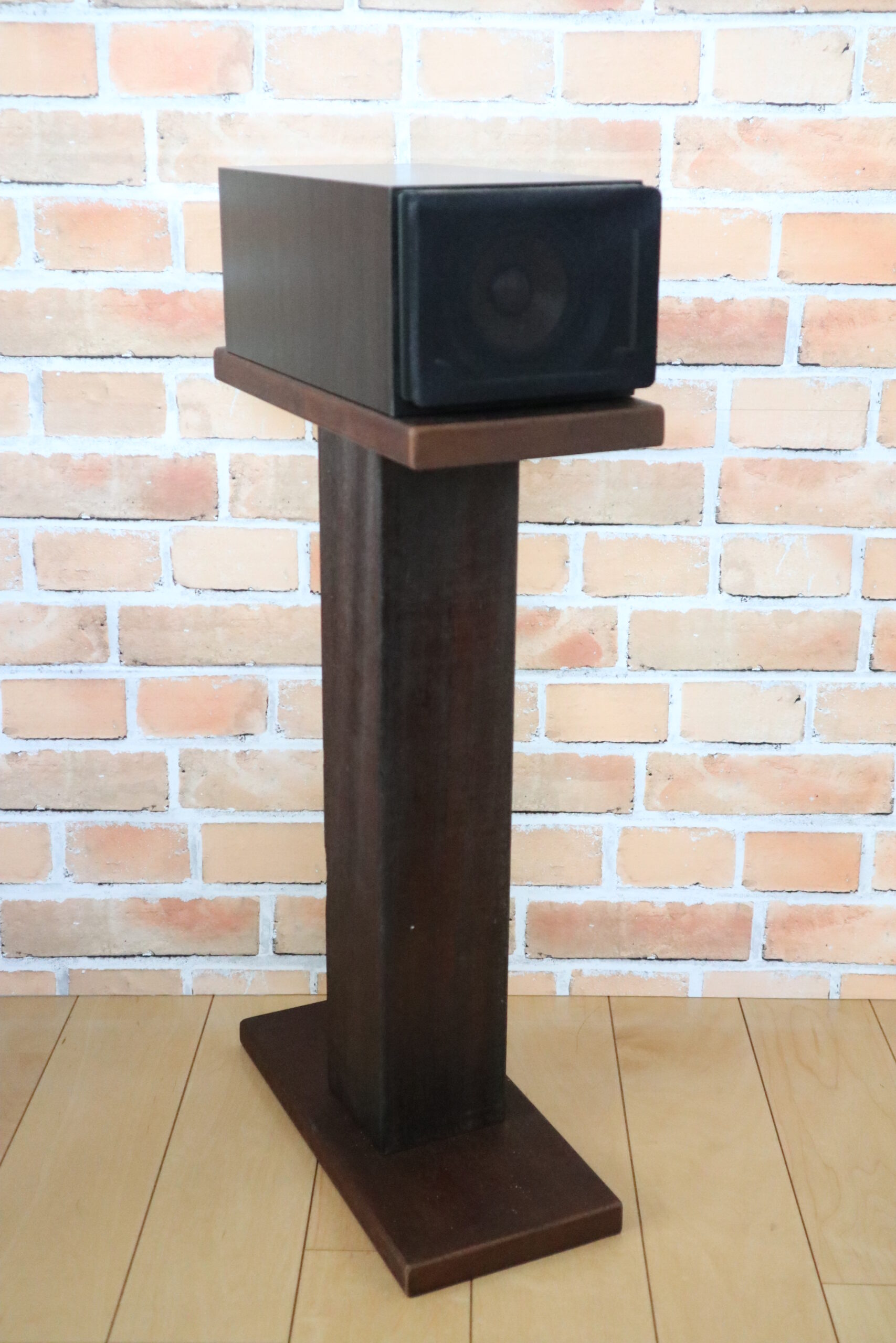 DIY Speaker Stand